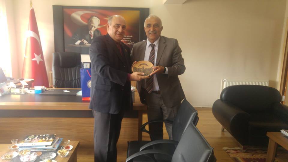 Gürcistan Cumhuriyeti´nin Trabzon Başkonsolosu Avtandil Mikatsadze Başkanımızı Makamında Ziyaret Etti.