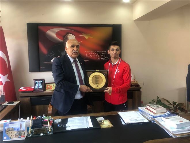 Dünya Şampiyonu Eray Şamdan