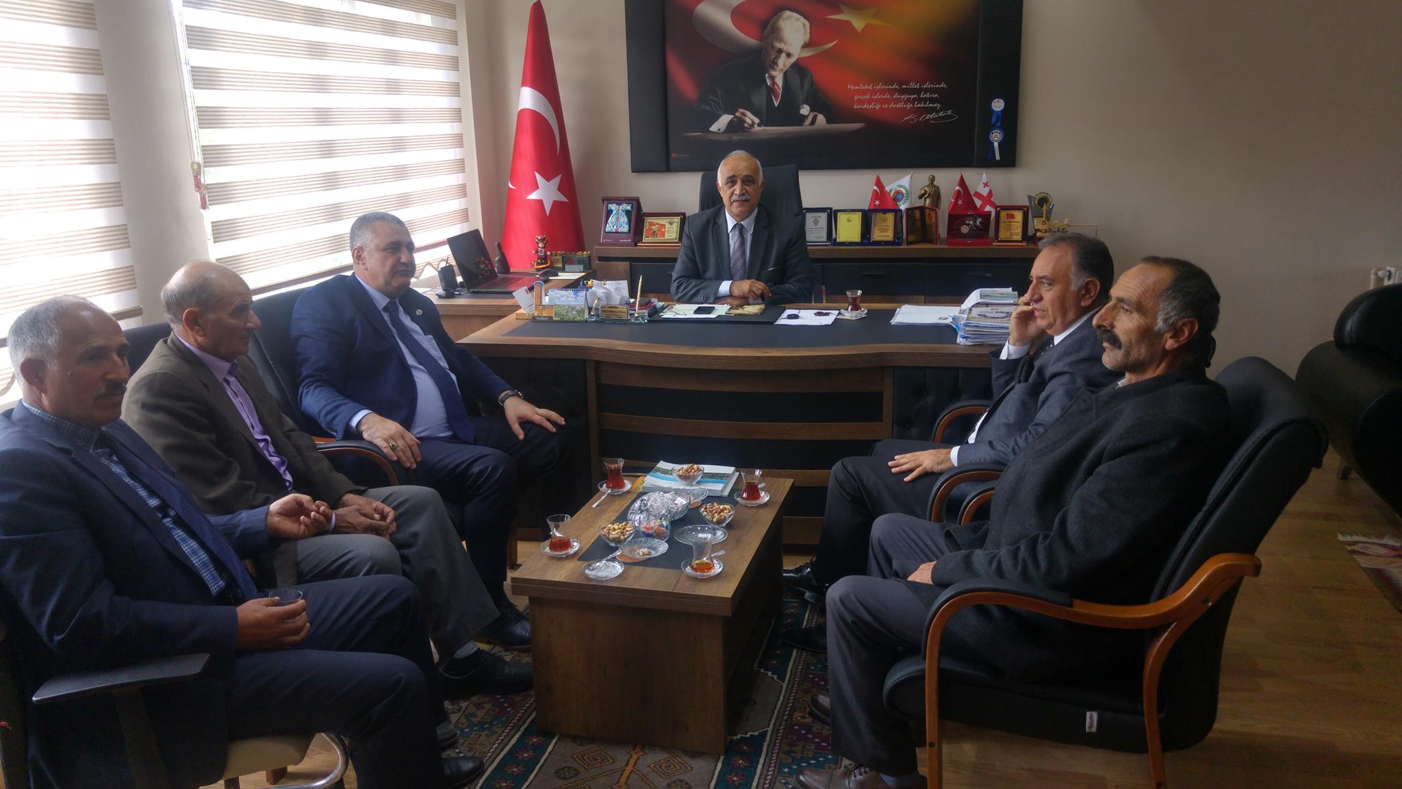 Dünya Karapapak Türkleri Birliği Genel Başkanı. Sayın Erkan Koçali Başkanımızı Makamında Ziyaret Etti