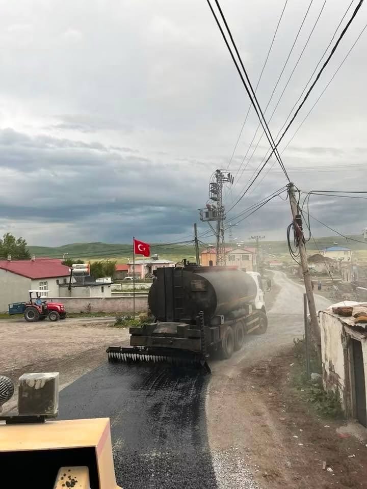 Mahallelerimizin Yolları Yapılıyor