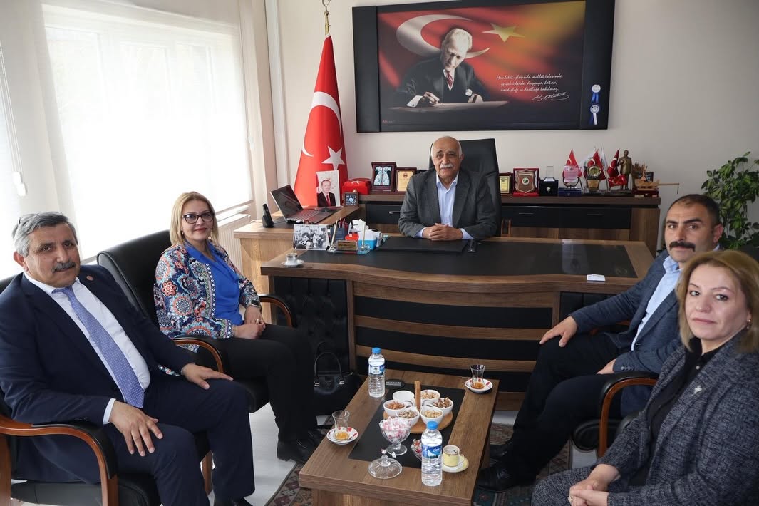 MHP'den Başkana Ziyaret